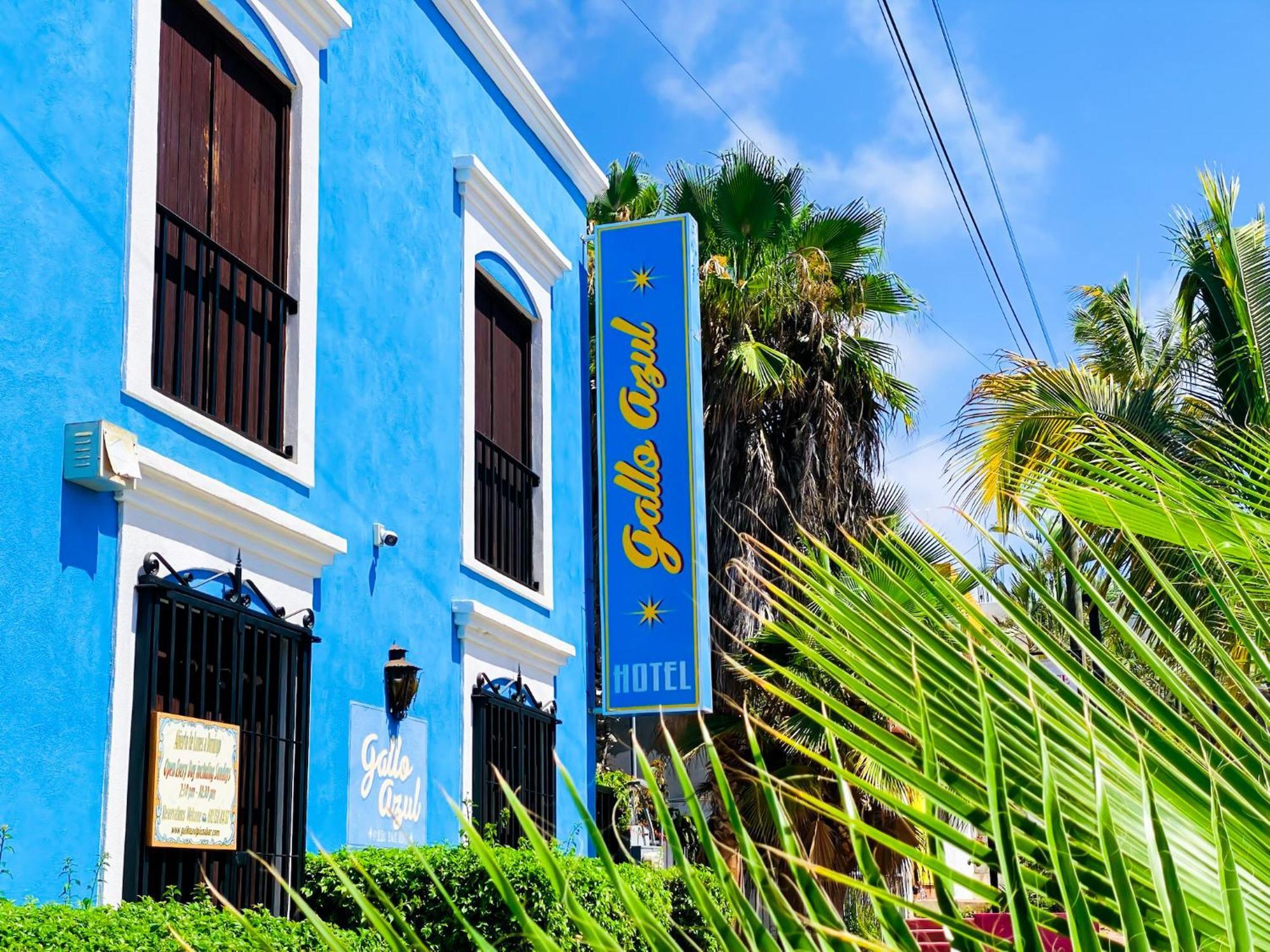 Gallo Azul Hotel, En El Corazon De Todos Santos Exterior photo